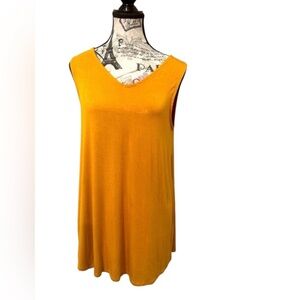 Agnes & Dora Gold Relaxed Tank Top size Small